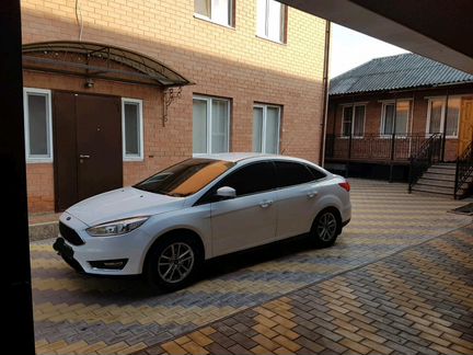 Ford Focus 1.6 МТ, 2015, седан