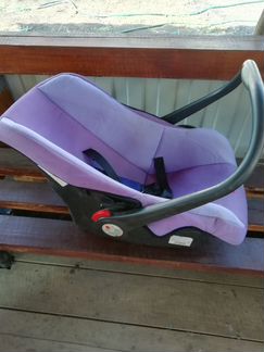 Автомобильное кресло для ребенка