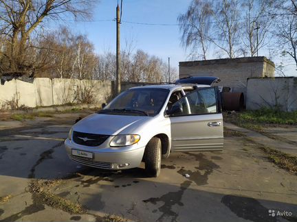 Chrysler Town & Country 3.8 AT, 2002, 197 600 км