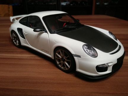 Minichamps Porsche 911 997 GT2 RS 1:18