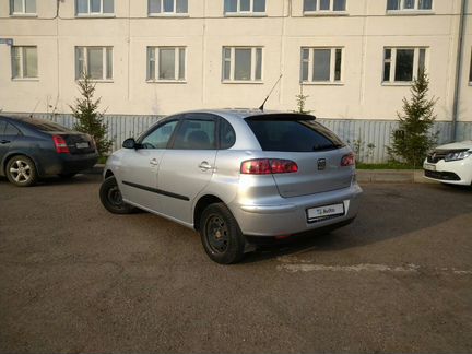 SEAT Ibiza 1.4 МТ, 2004, битый, 82 000 км