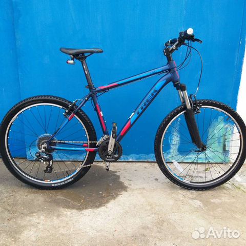 trek 3700 blue