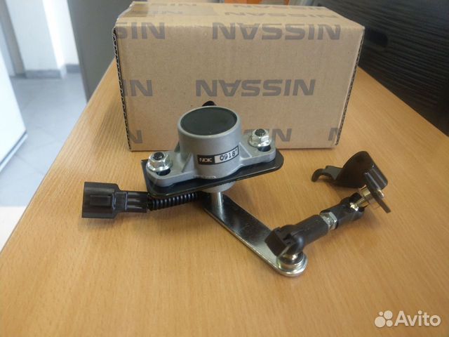 Датчик положения кузова Infiniti QX80 QX56 Z62