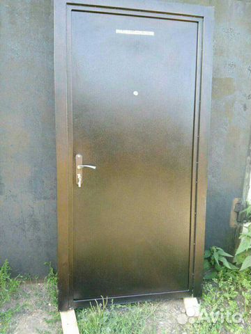 Входные двери из металла в дом 55