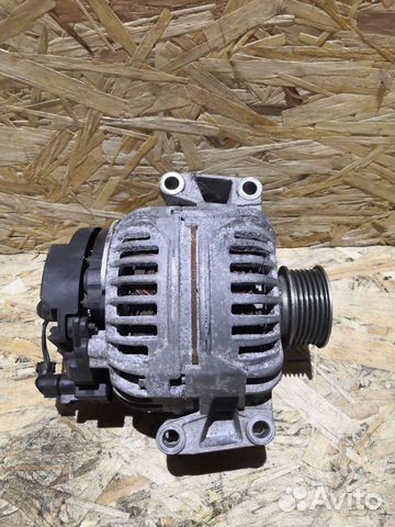 Генератор Б/У Volkswagen Passat B6 1.8 CDA