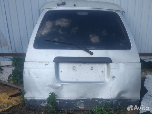 Задняя дверь