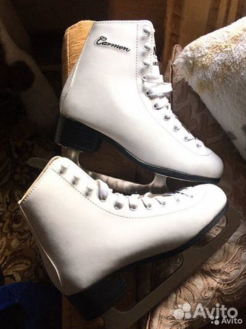 Коньки фигурные женские