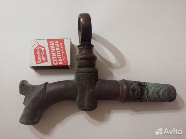 Старинный кран для бочки