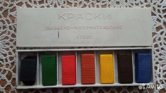 Краски, карандаши, готовальня СССР, чернильница