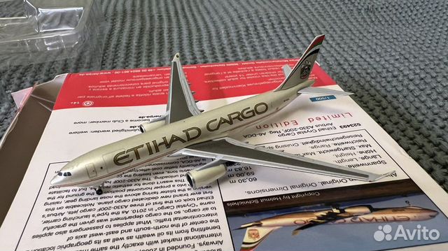 Модель самолёта 1:500 Etihad Airbus A330