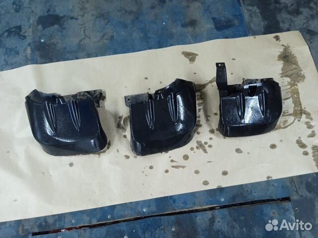 Брызговик Mitsubishi L200 с 2006 по 2016 год