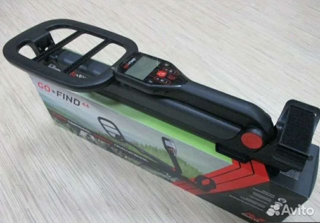 Металлоискатель minelab go find 44 и лопата
