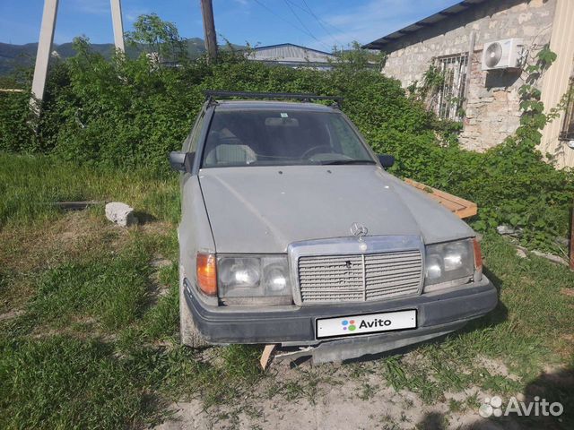 Mercedes-Benz W124 2.0 МТ, 1991, битый, 600 000 км