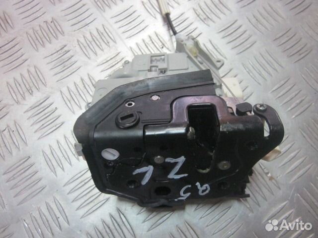 Замок задней левой двери для Ауди Q7 Q5 Q3 Замок задней левой двери для Ауди Q7 Q5 Q3