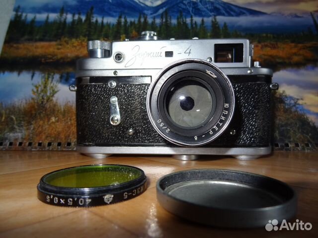 Фотоаппарат Зоркий 4 с объективом Юпитер 8 Фотоаппарат Зоркий 4 с объективом Юпитер 8