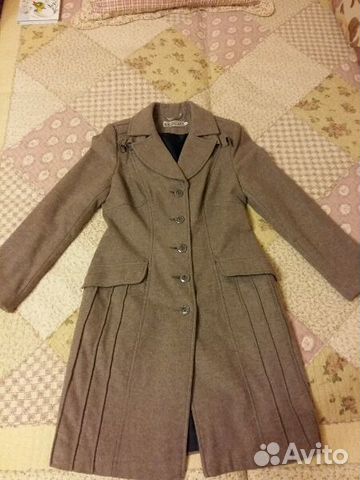 Пальто демисезонное 48 размер Пальто демисезонное 48 размер