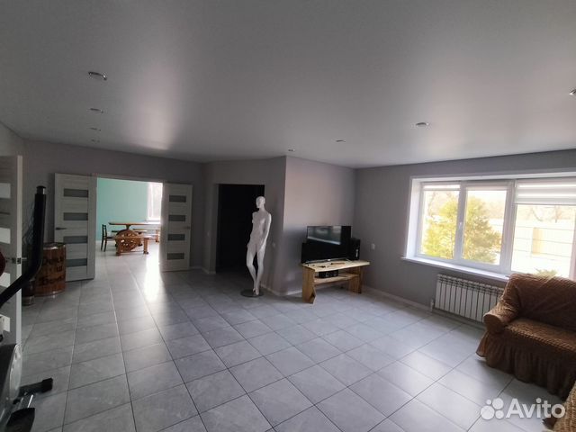 

Дом 200 м² на участке 5 сот.