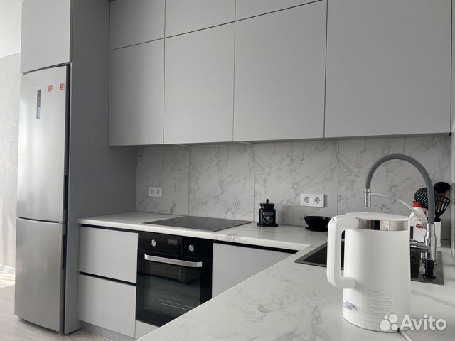 

2-к. квартира, 72 м², 2/10 эт.