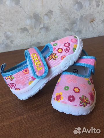 Сандали новые Сандали новые