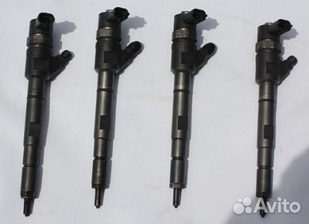 Форсунка топливная оригинал б.у. 338004A500 Hyunda