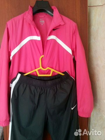Спортивный костюм на девочку Nike