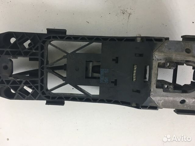 Skoda VW Замок двери передней правой 5N1837016C Skoda VW Замок двери передней правой 5N1837016C