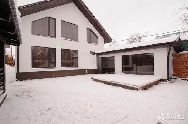

Коттедж 200 м² на участке 6 сот.