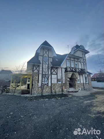 

8-к. коттедж, 500 м²
