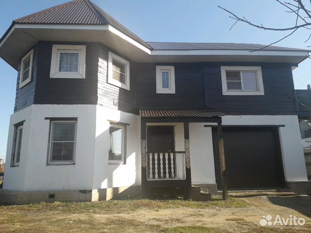 Коттедж 215 м² на участке 18 сот.