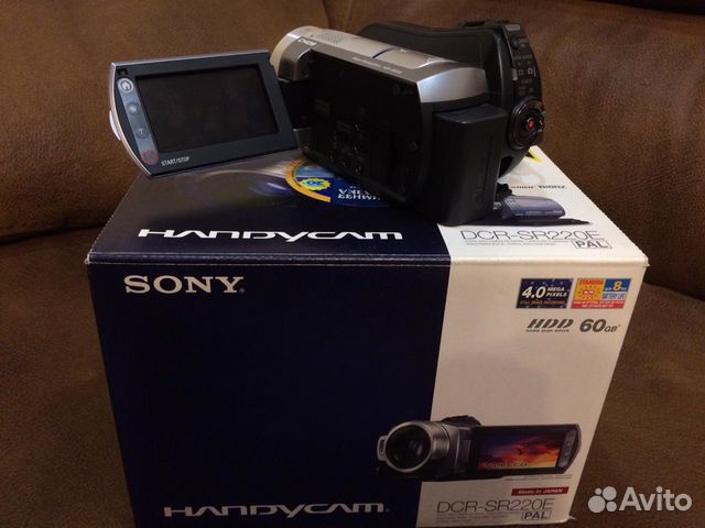 Продам видеокамеру с жёстким диском Sony DSR-SR220