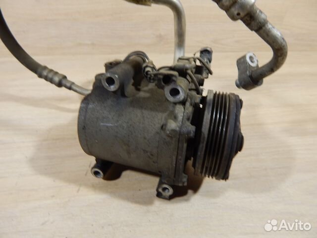 Компрессор кондиционера Спейс Стар / Каризма