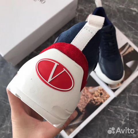 Кроссовки Valentino