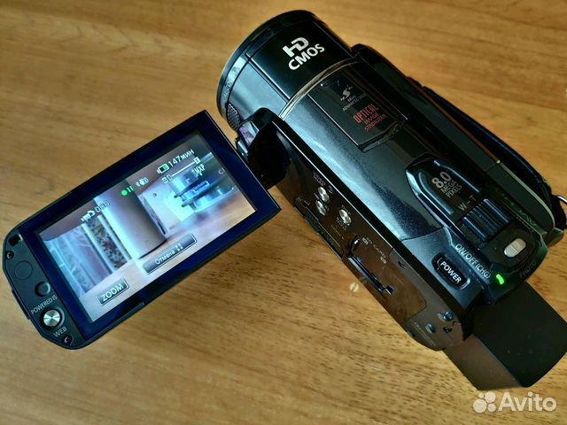 Canon Legria HF-S200 полупрофессиональная 1080p Canon Legria HF-S200 полупрофессиональная 1080p