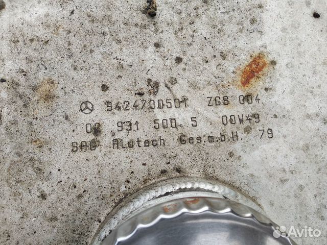 Бак Мерседес 500 литров 9424700501 Бак Мерседес 500 литров 9424700501