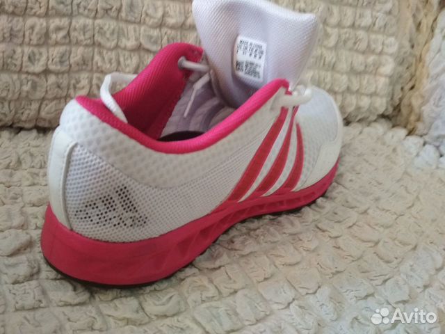 Фирменные кроссовки Adidas Фирменные кроссовки Adidas