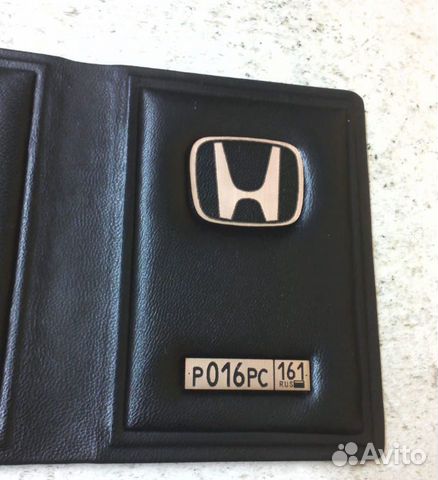 Кожаная обложка на автодокументы с логотипом авто
