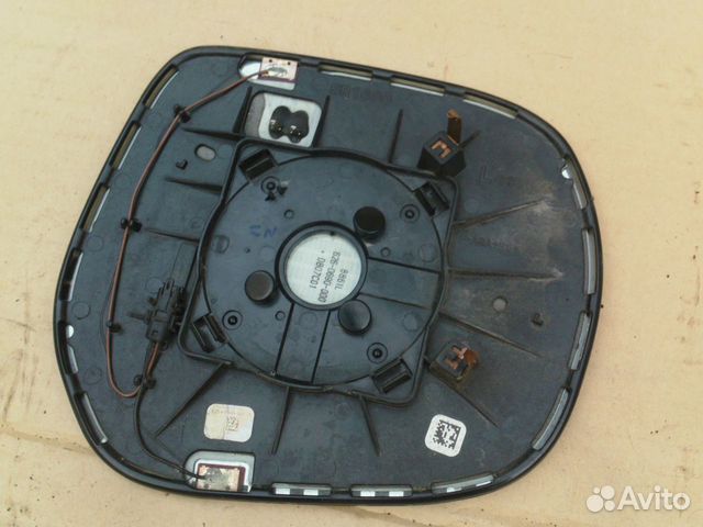 Toyota Land Cruiser 200 зеркальный элемент Правый Toyota Land Cruiser 200 зеркальный элемент Правый