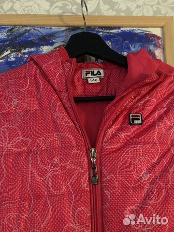 Куртка теплая fila с капюшоном для девочки Куртка теплая fila с капюшоном для девочки