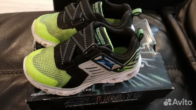 Кроссовки Skechers со светящейся подошвой Кроссовки Skechers со светящейся подошвой