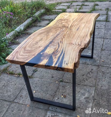 Стол из массива карагача