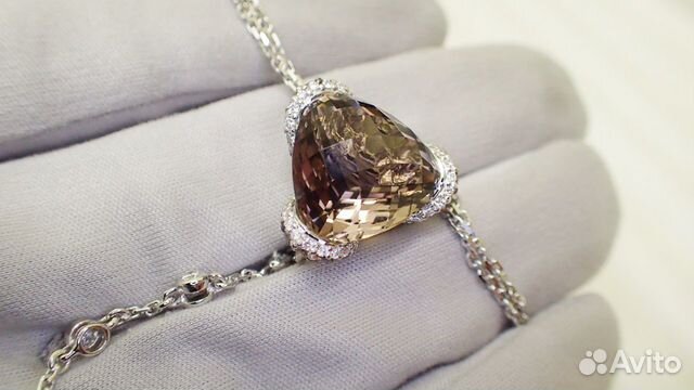 Золотой кулон с бриллиантами 0.90 карат