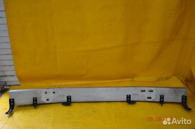 Усилитель переднего бампера Тойота 200 Лексус LX57