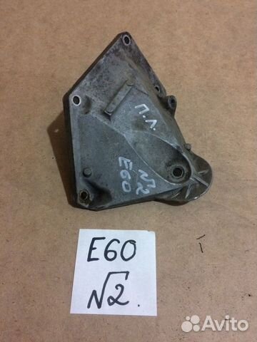 Кронштейн опоры двигателя левый BMW E60 2.2 M54