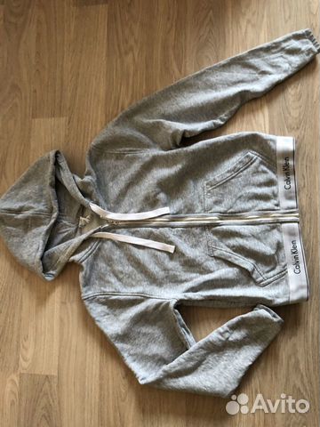 Продам женские вещи