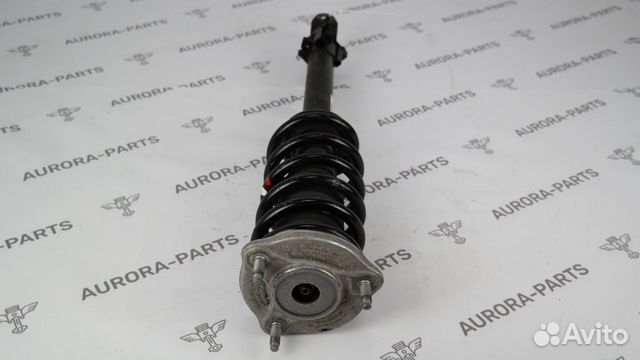 Амортизатор передний Mercedes C-Klasse W205 2014 Амортизатор передний Mercedes C-Klasse W205 2014