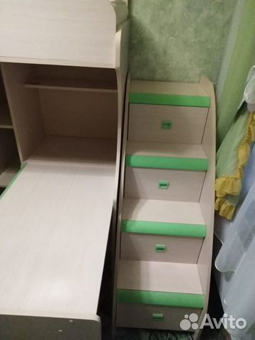 Детская кровать-чердак, шкаф и кроватка