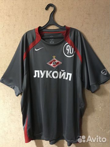 Фирменная футболка Фирменная футболка