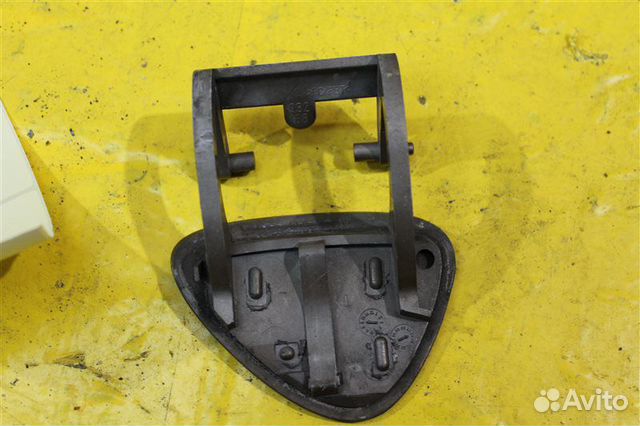 Крышка форсунки омывателя фар передняя левая