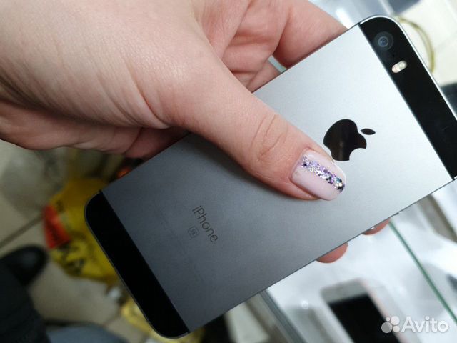 iPhone SE 32GB iPhone SE 32GB