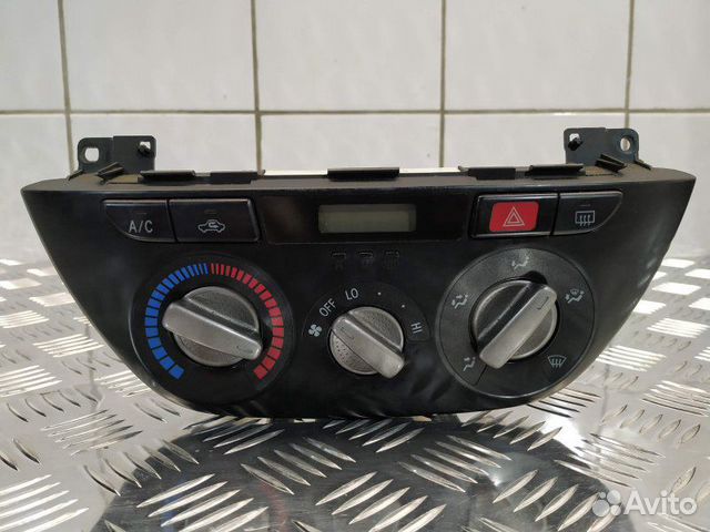 Блок управления климатом 5551942080 Toyota RAV4 2